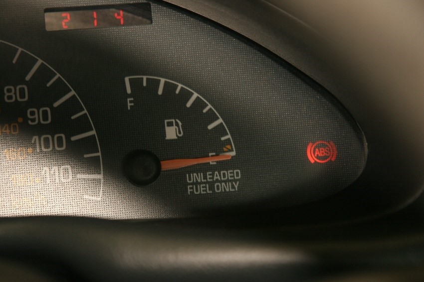 Gasoline_gauge_Chapter_16-2