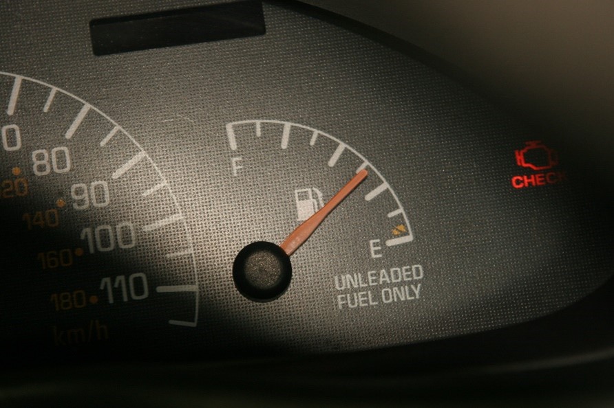 Gasoline_gauge_Chapter_16-3